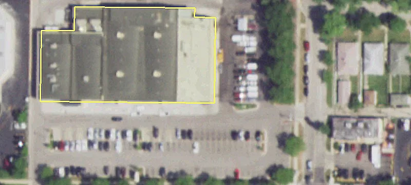 Retail Space on Touhy Avenue