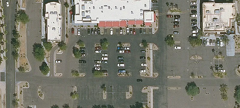 Retail Endcap with Patio Space
