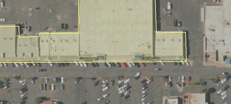 Retail Space in Manteca Center