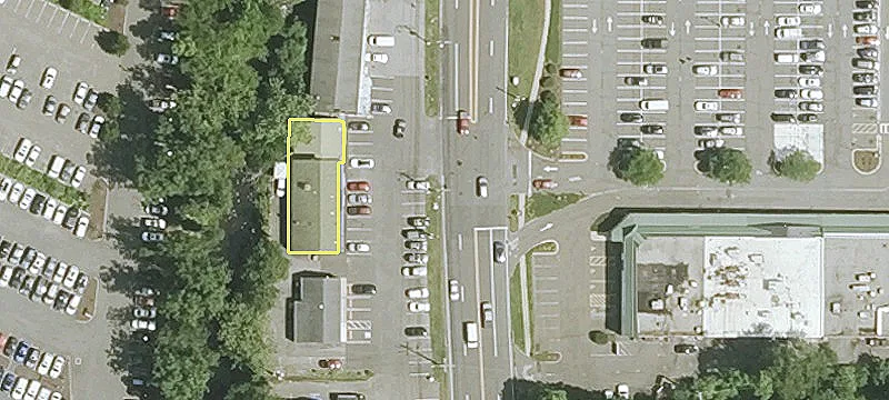 Versatile Retail/Office Space Available