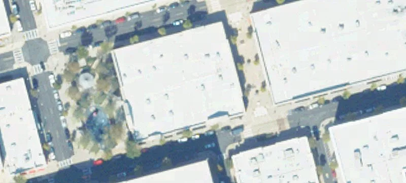 Retail Space in Peninsula Town