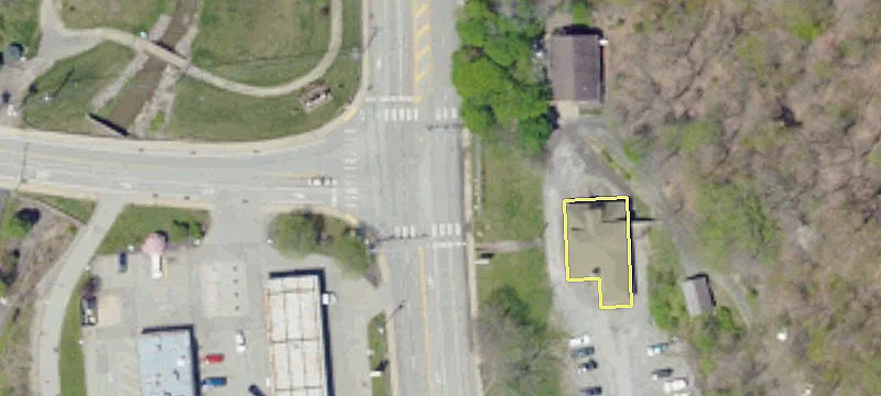 Drive-Thru Outparcel in Grocery Center