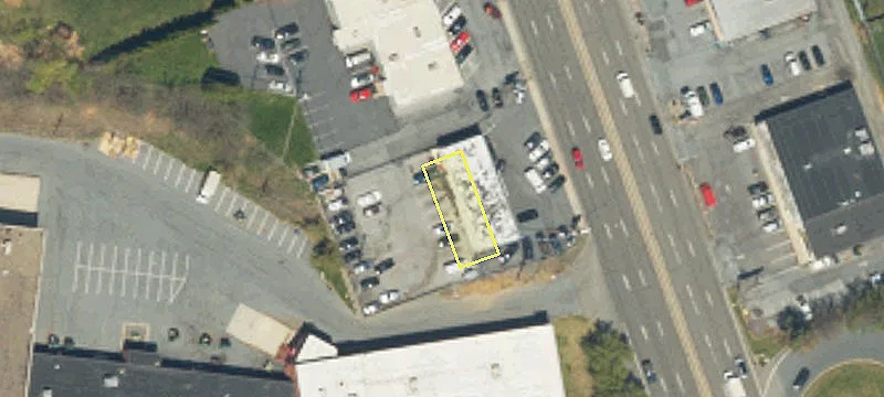 MacArthur Road Retail Space Available