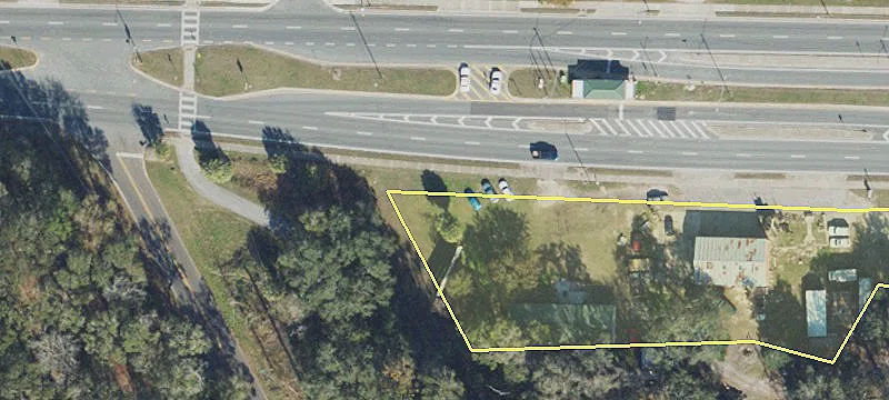 High-Visibility Land at Major Intersection