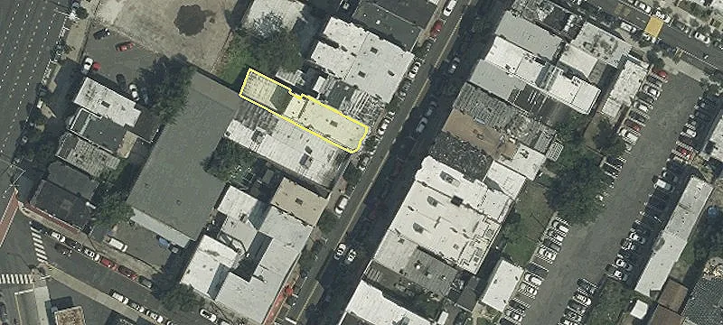 Summit Avenue Retail Space Available