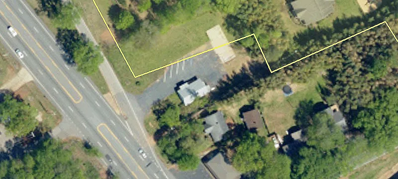 Freestanding Building on Poinsett Highway