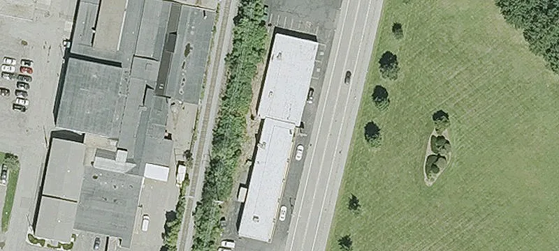 Former Auto Parts Retail Space