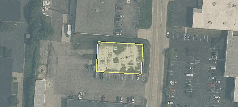 9,800 SF Industrial Building For Sale