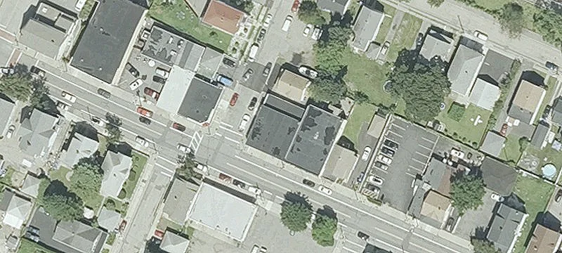 Commercial Property on Warren Avenue