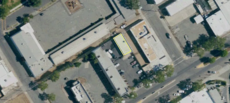 Freestanding Building on Del Paso