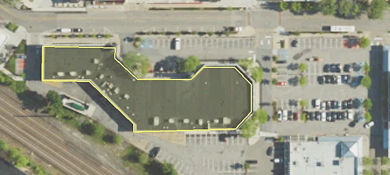 Retail Space in Suburban Square