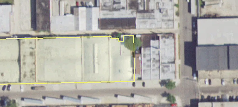 Chicago Warehouse with Drive-In Doors