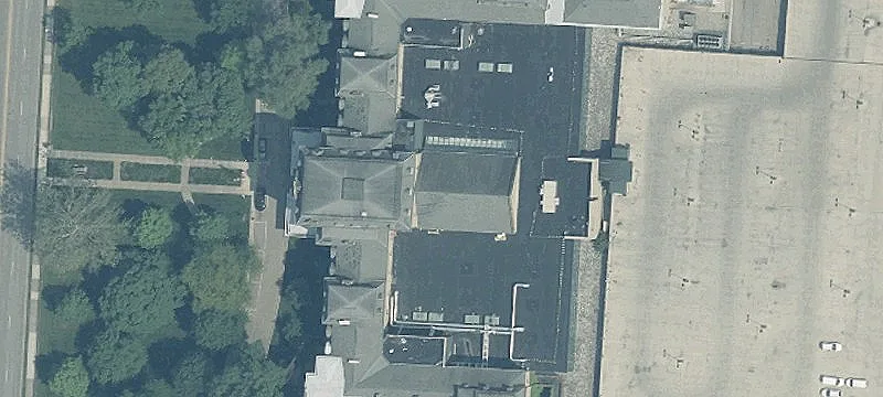 Land on South Parsons Avenue