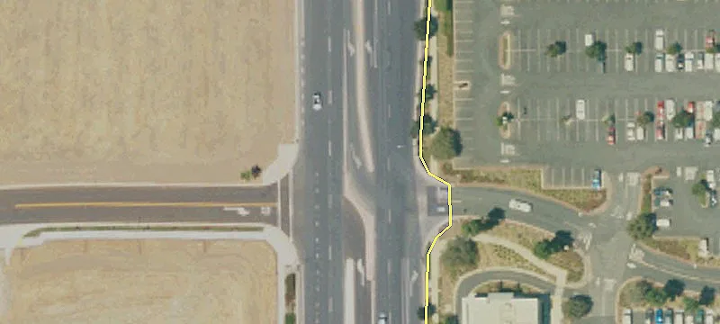 Retail Space Available in Visalia