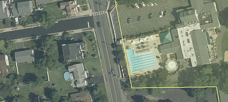 Retail Space in Edison, NJ