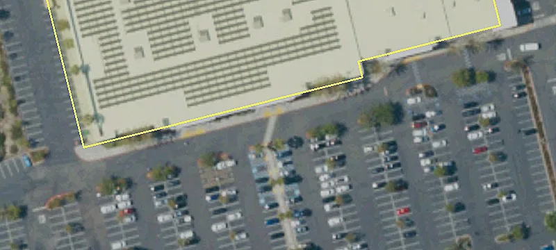 Pad Site in Anchored Center