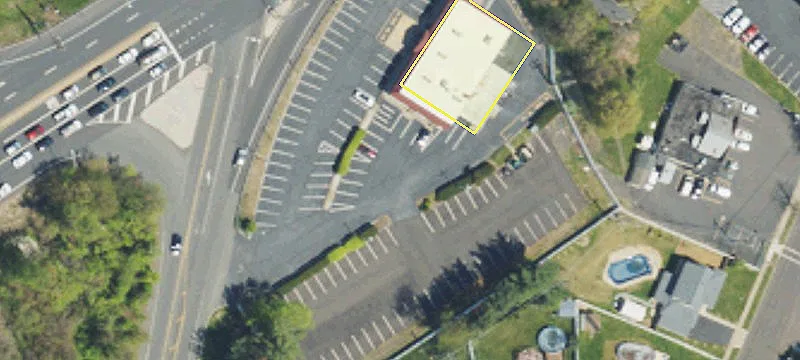 Restaurant Building on 1.65 Acres