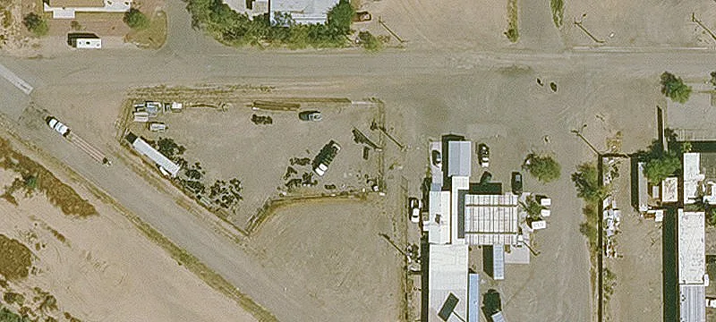 Service Facility on 1.28 Acres