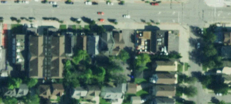 Commercial Building with Apartment