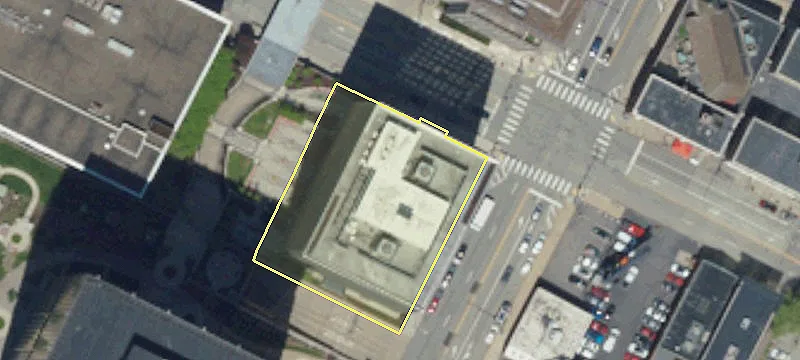 Column-Free Office Space Available