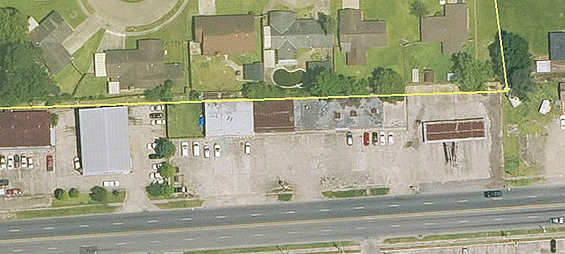 Retail Center on Winbourne Avenue