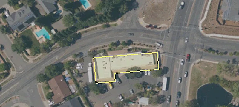 Updated Retail Suite For Rent