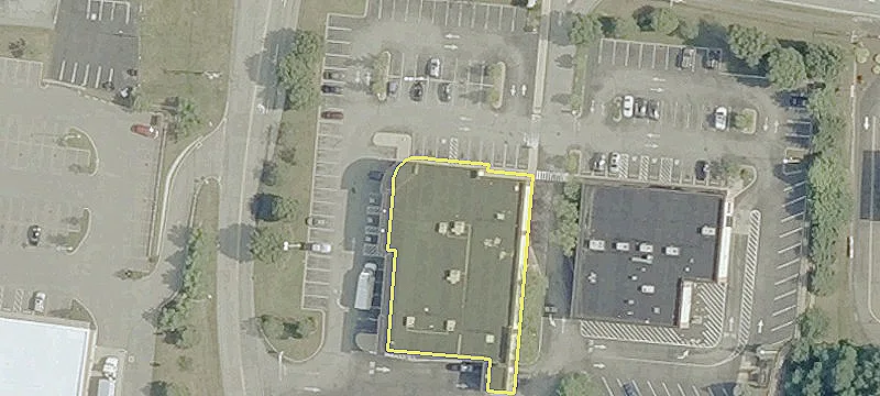 Retail Space in Waterford Center