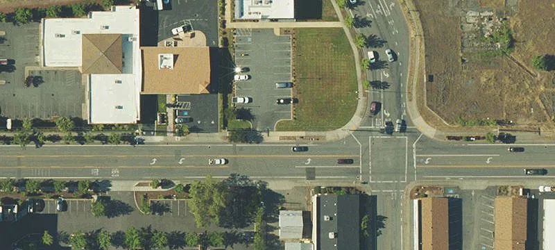 Commercial Land on Redwood Highway