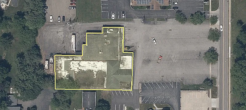 Retail Space in Canfield Plaza
