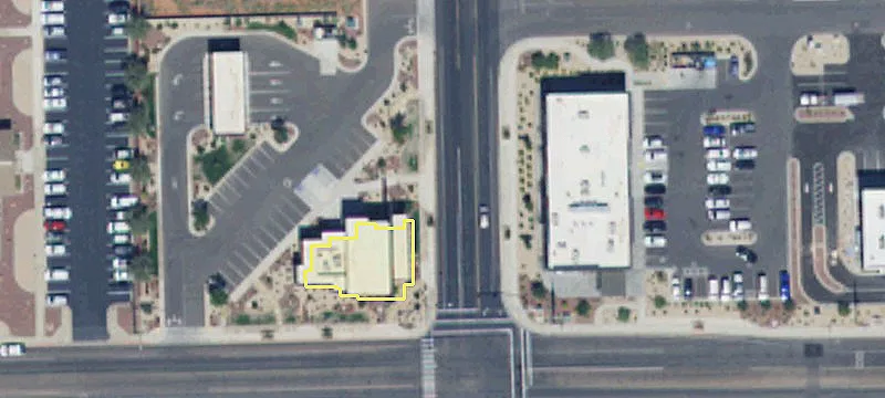 Retail Lot Near Harmons
