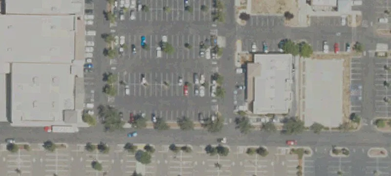 Retail Endcap in Stonecreek Plaza