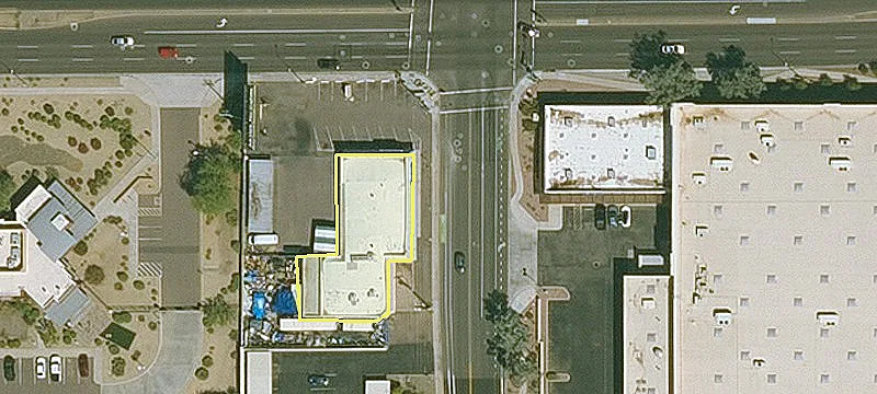 Retail Space with High Visibility