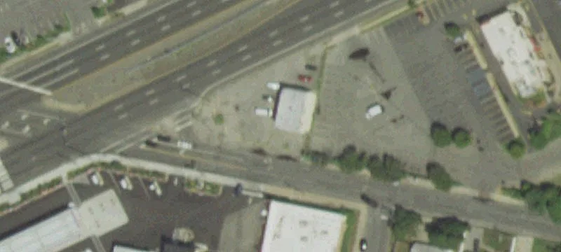 Retail Space on Sunrise Highway