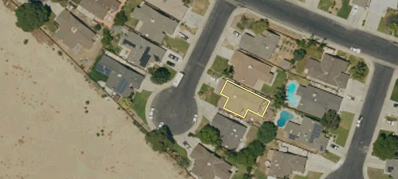 Retail Space in Southwest Bakersfield