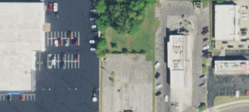 Former Drive-Thru Restaurant on 1.32 Acres