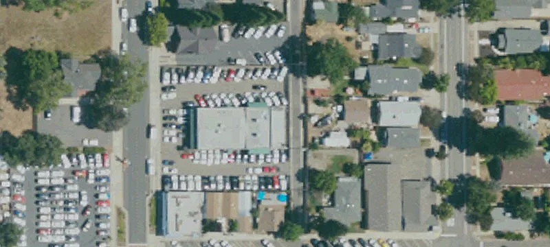 Auto Sales Lot on Riverside