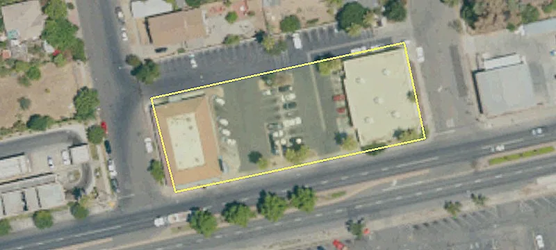 Retail Location Near Interstate 5