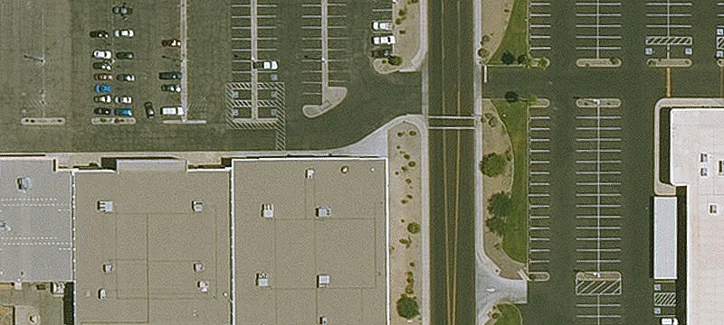 Retail Center on 32nd Street