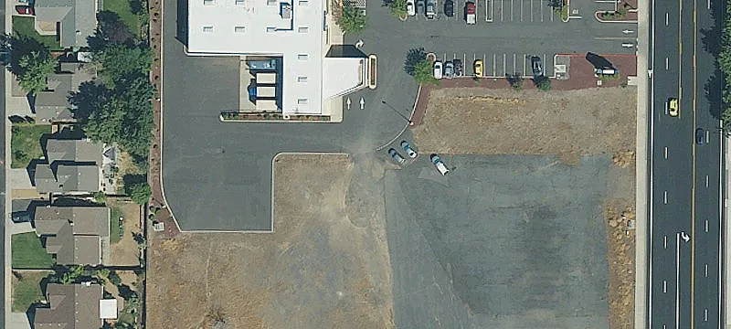 Redmond Retail Space For Rent