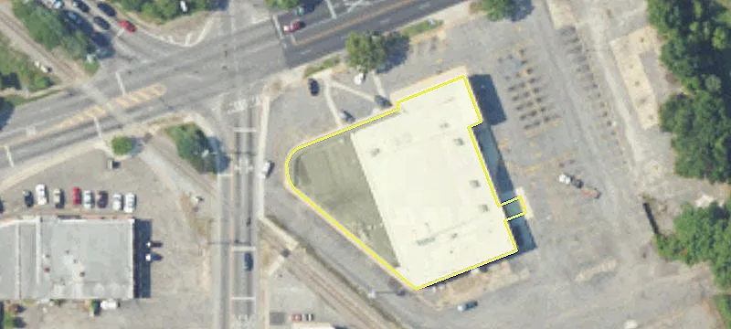 Retail Building Anchored by CSL