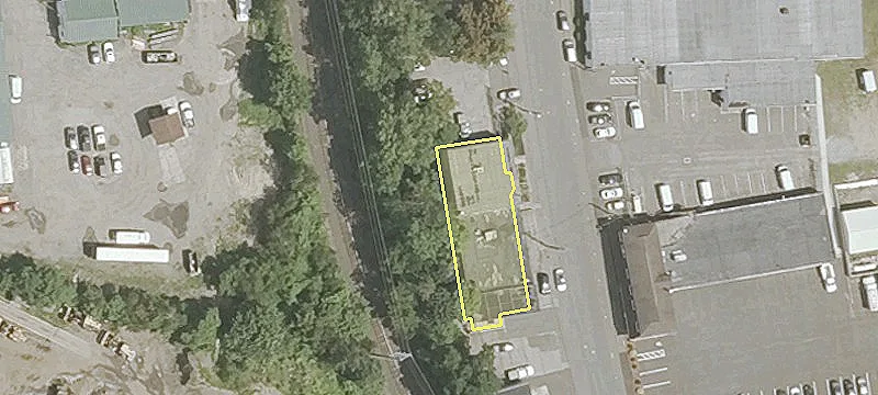 Freestanding Building Near Highways