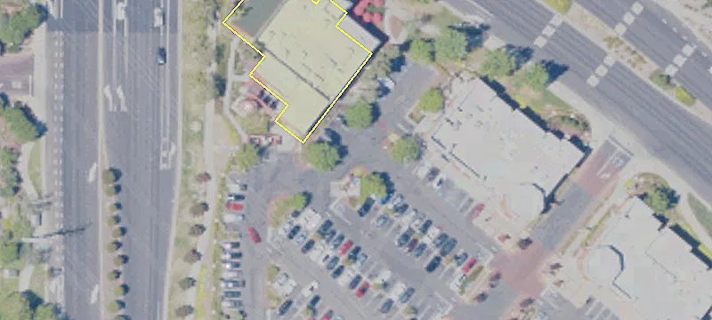 Retail Space in Roseville Parkway