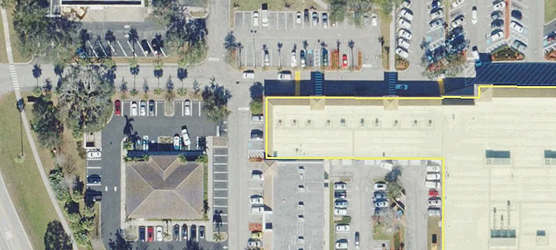 Retail Space in Publix-Anchored Center