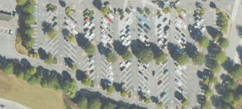 Retail Space in Grocery Anchored Center