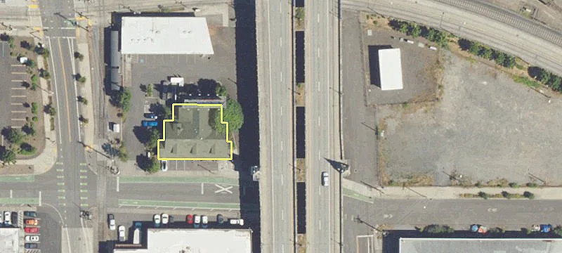Creative Space Near Transit Line