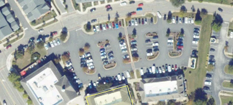 Dominant Shopping Center in Williamsburg