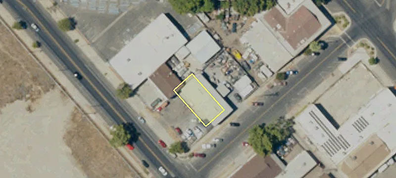 Warehouse with Fenced Yard