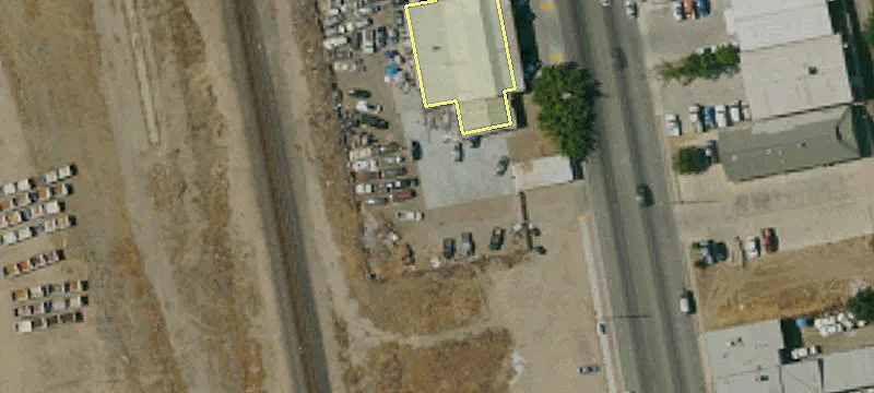Delano Warehouse with Fenced Yard