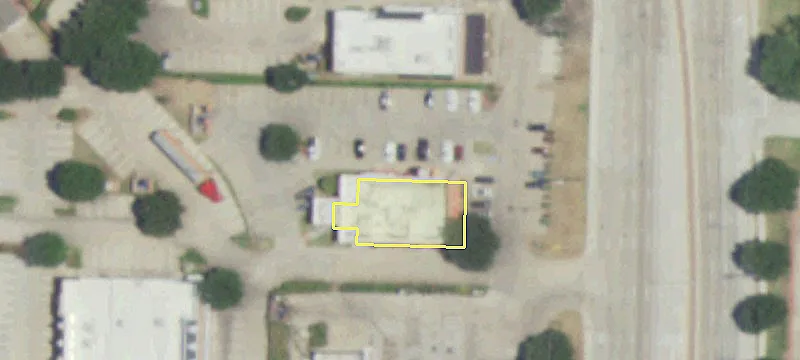 High-Traffic Retail Center Available