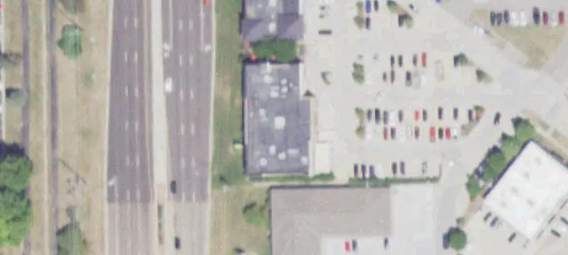 Restaurant Endcap on Veterans Parkway